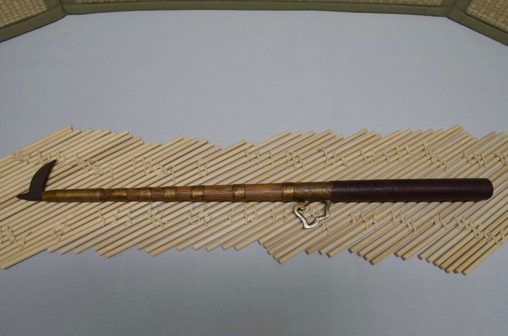 Traditional Pick Tobikuchi – Traditional Japanese Axe-Pick Weapon – Samurai Ninja Experience
